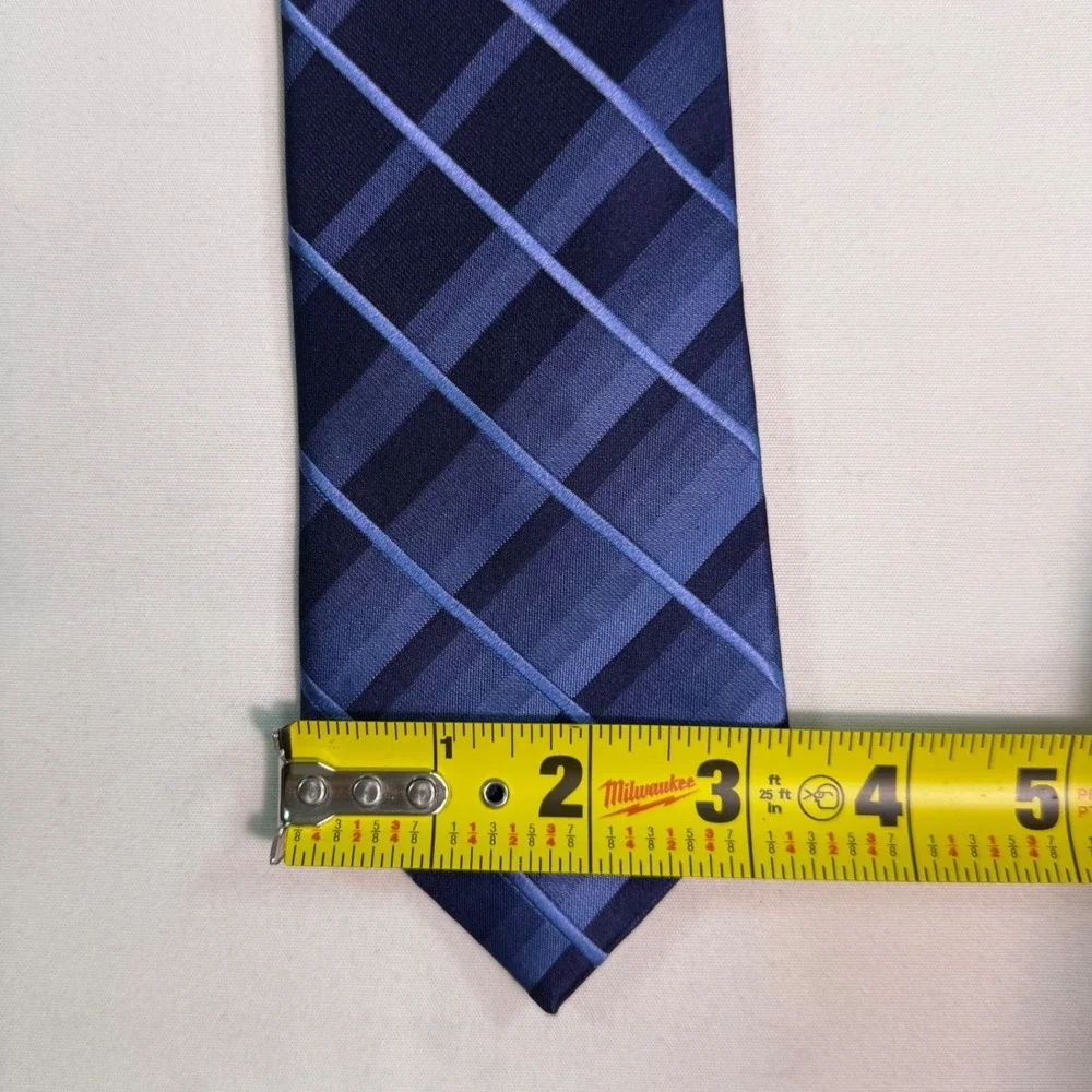 Kenneth Cole Reaction Mens Blue Plaid Striped 100% Silk Necktie Formal Business